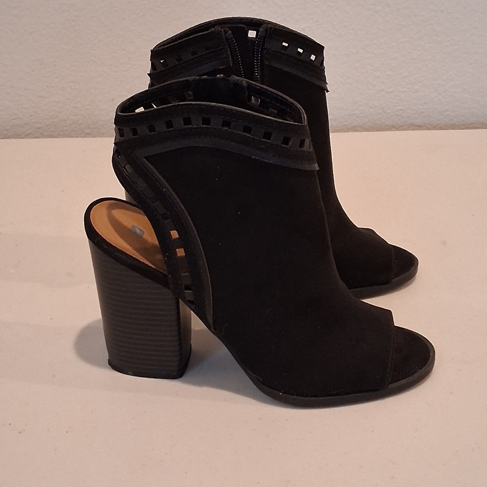 Chic Black Women's Heeled Boots